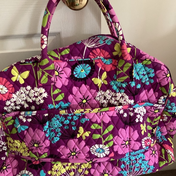 New Vera Bradley flutter by weekender - Picture 6 of 6